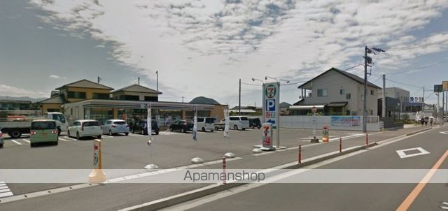 コンビニ　セブンイレブン高松十川西町店（コンビニ）まで702m