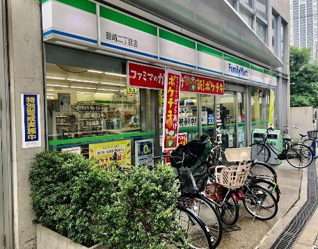 コンビニ　ファミリーマート 豊崎2丁目店（コンビニ）まで330m