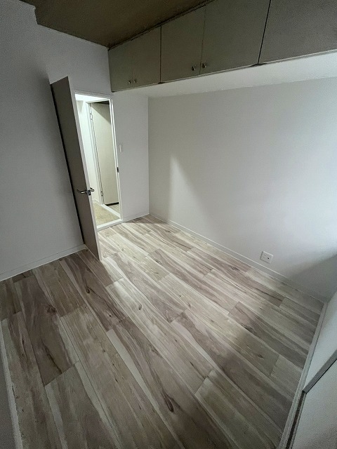 エメラルドマンション赤坂の居間写真