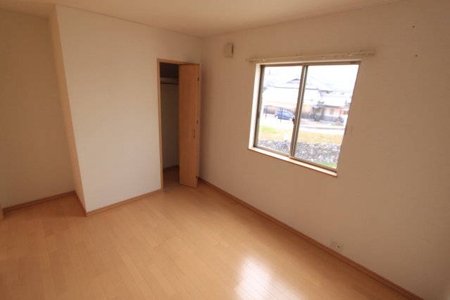 その他部屋・スペース　落ち着いて過ごせるお部屋なので、寝室にいかがでしょうか