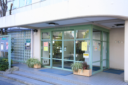 図書館　世田谷区立世田谷図書館（図書館）まで1103m