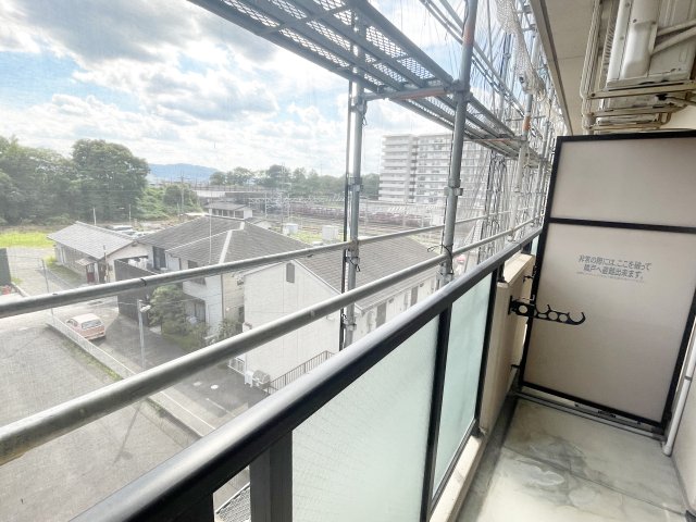 バルコニー　陽当たり良好なバルコニーです