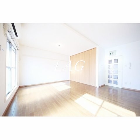 居室・リビング　洋室のお部屋です。
