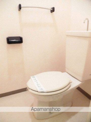 地下鉄東西線 西１８丁目駅 徒歩4分 10階建 築41年のトイレ写真