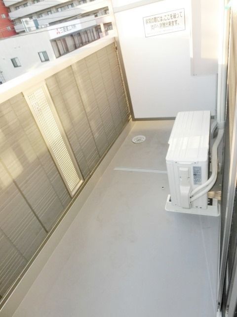 バルコニー　1階は専用のテラスになります。