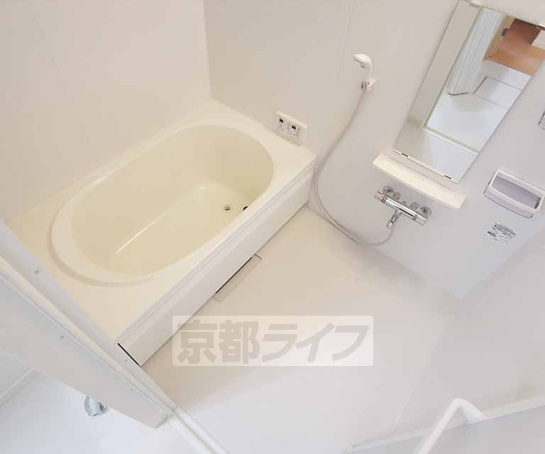 バス・シャワールーム　追い焚き機能付きの浴室でくつろげます・
