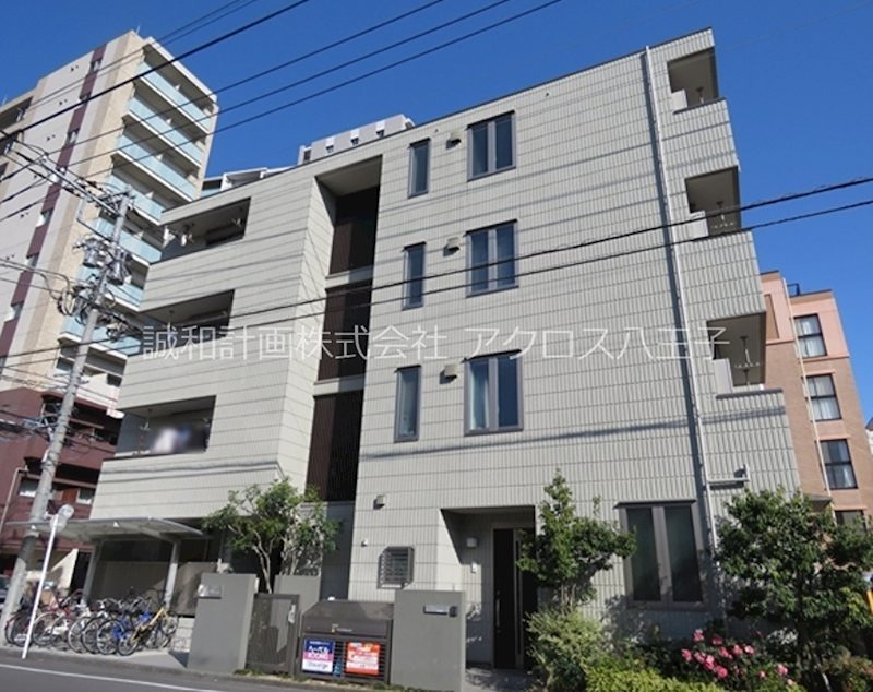 建物外観　安心のオートロックマンションです。