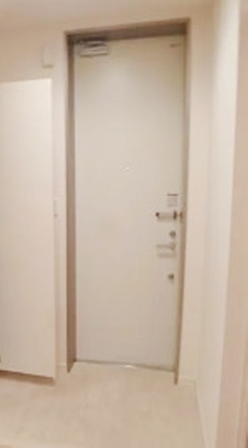玄関　別部屋同仕様タイプ