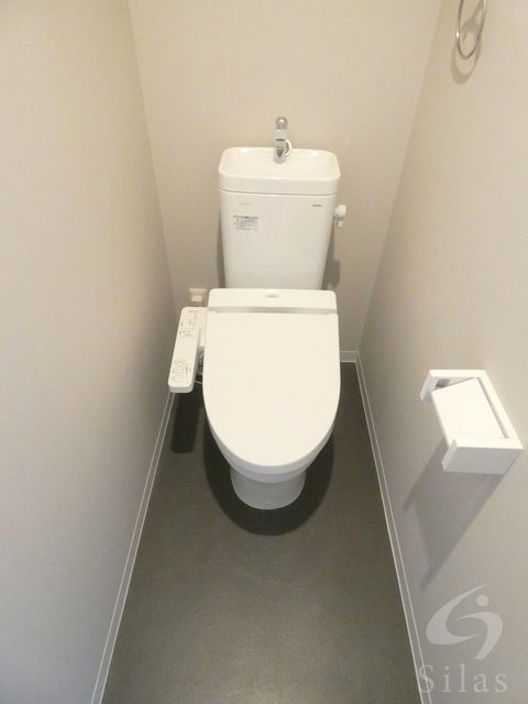 ＪＲ福知山線 塚口駅 徒歩11分 3階建 築8年のトイレ写真