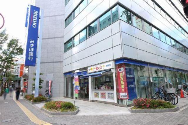 銀行　みずほ銀行江坂支店（銀行）まで494m