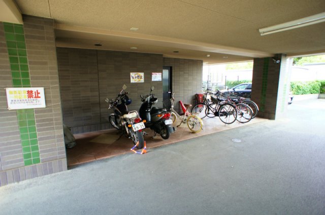 E・POPULARの外観写真