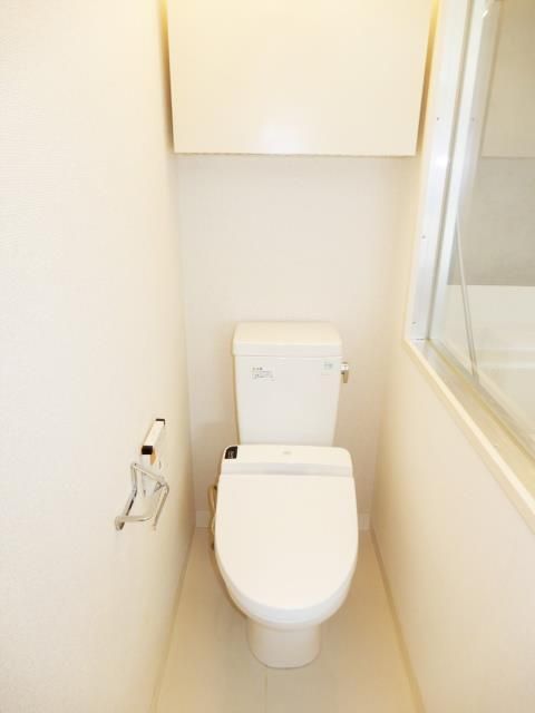 東急東横線 自由が丘駅 徒歩6分 4階建 築21年のトイレ写真