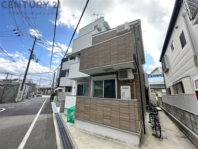 建物外観　モニター付きインターホンで安心！
