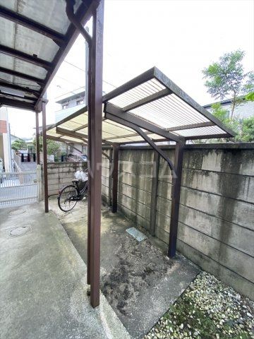 皇山町ハイツの外観写真