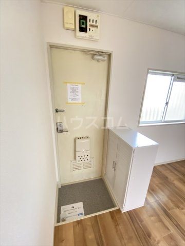 皇山町ハイツの玄関写真