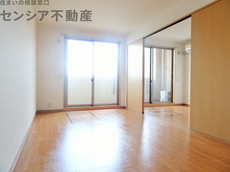 アプリコット緑橋の居間写真