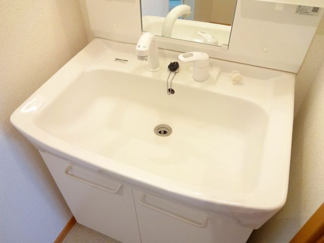 クレセント茨木IIの内装写真