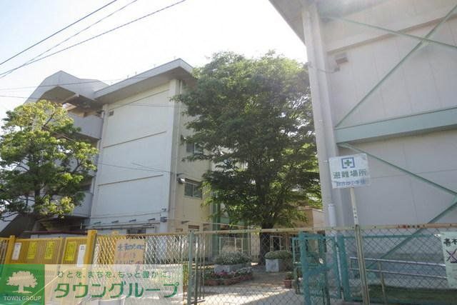 小学校　百合台小学校（小学校）まで784m