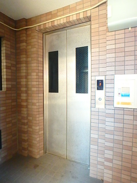 都営新宿線 西大島駅 徒歩5分 4階建 築26年の外観写真