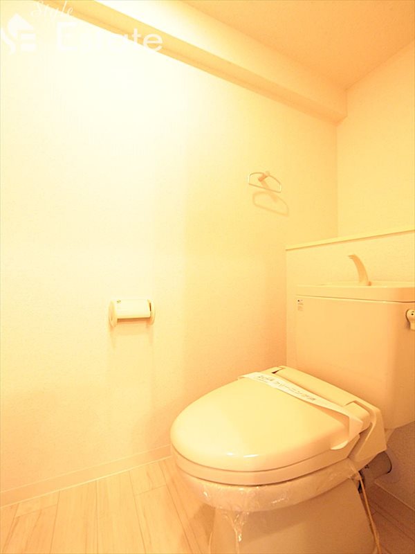 地下鉄東山線 中村公園駅 徒歩4分 7階建 築23年のトイレ写真