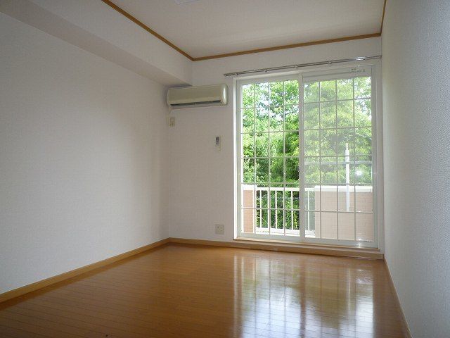 デスパシオAの居間写真