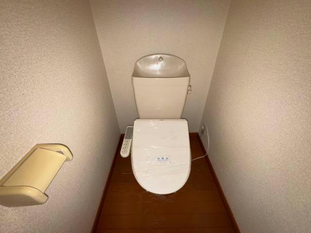 グリーンガーネット中山のトイレ写真