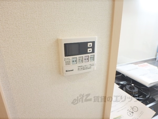その他設備　給湯器リモコン