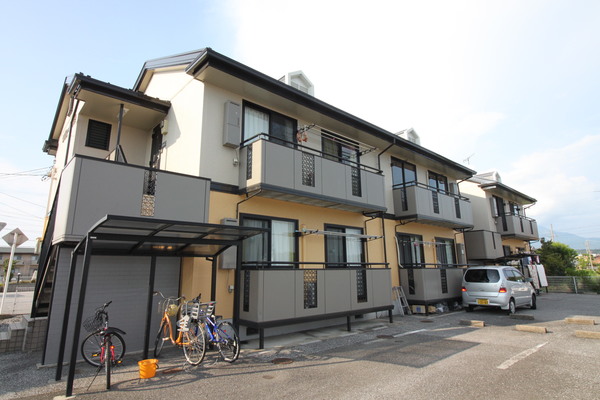 建物外観　南向きバルコニー