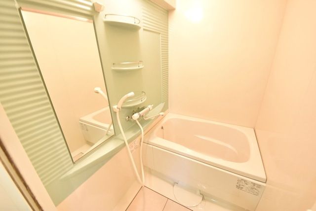バス・シャワールーム　同物件別部屋のお写真です。現況優先です。