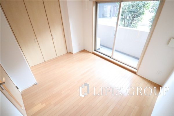 パティーナ川崎の居間写真