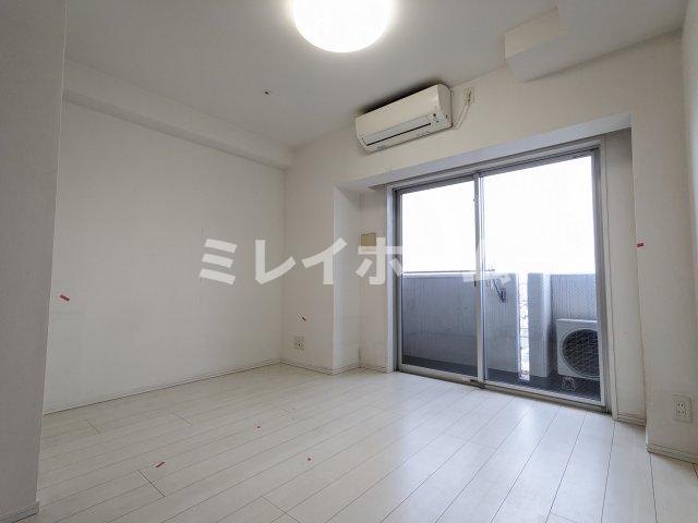 居室・リビング　同建物内別のお部屋の参考写真になります。