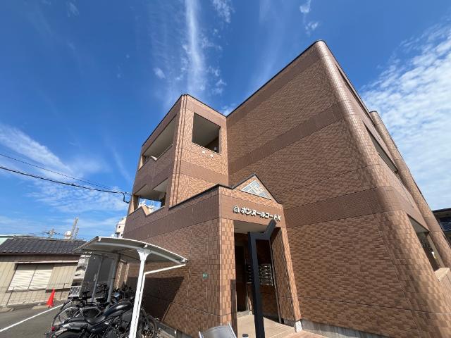 建物外観　外観写真（昼）
