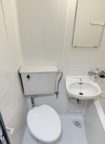 トイレ　※同仕様写真