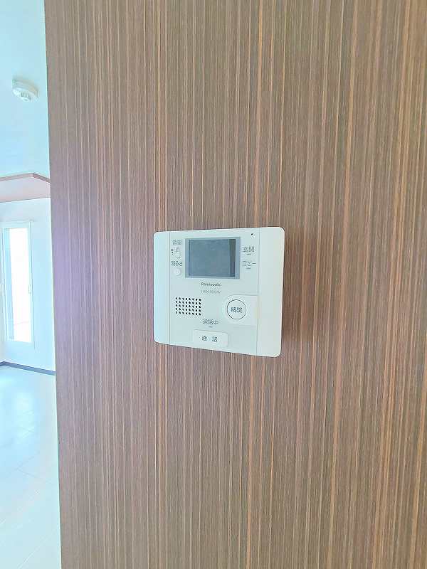 セキュリティ　来客者の確認ができるTVモニターホンが設置されています。