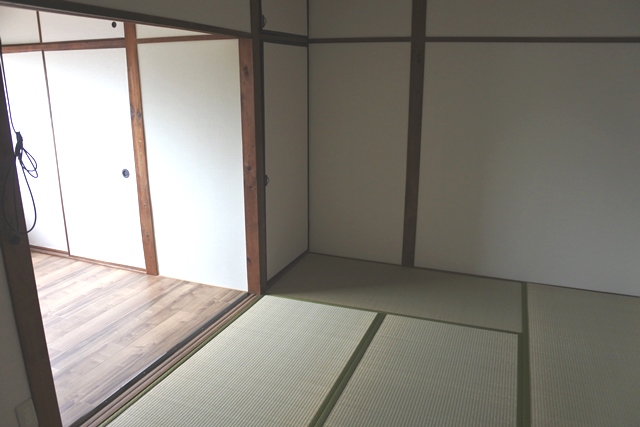 猪名寺1丁目文化の内装写真