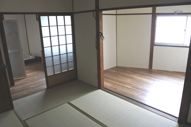 猪名寺1丁目文化の居間写真