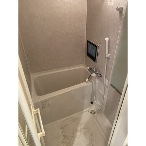 バス・シャワールーム　別部屋の写真です。