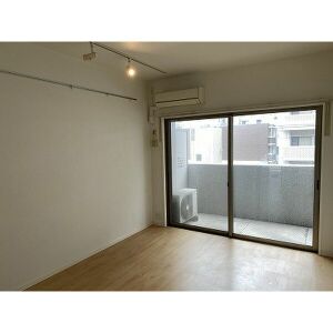 居室・リビング　別部屋の写真です。