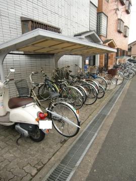 サンハイツ沢良宜西　その他共有部分　駐輪場
