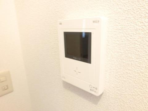 サンハイツ沢良宜西　セキュリティ　カメラ付インターホン