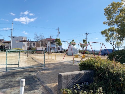 【刈谷市野田町のマンションの公園】