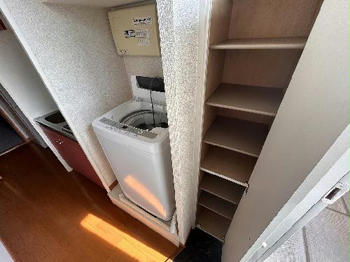 玄関　備品や設備仕様は号室等により異なるため現地をご確認ください。