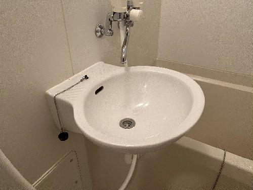 洗面設備　備品や設備仕様は号室等により異なるため現地をご確認ください。