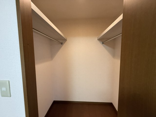 収納　ウォークインクローゼット