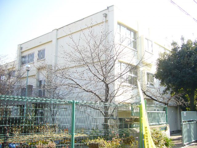小学校　神戸市立本山第一小学校（小学校）まで110m