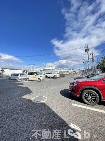 【宇土市新松原町のマンションの駐車場】