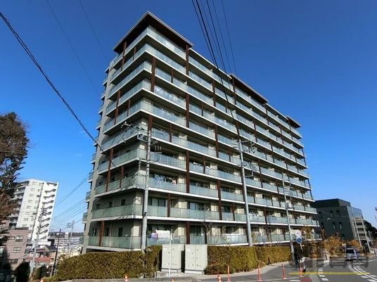 狭山市入間川のマンションの建物外観