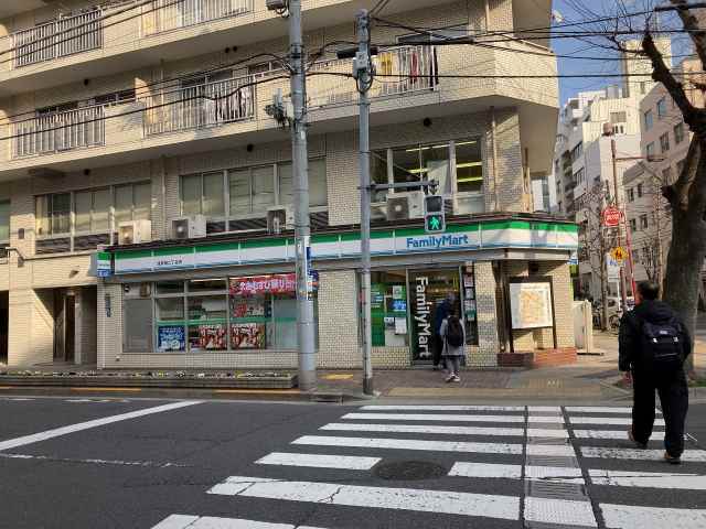 コンビニ　ファミリーマート浅草橋二丁目店（コンビニ）まで148m