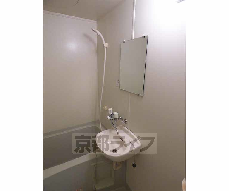 洗面設備　洗面台です。