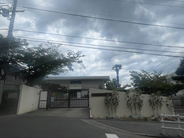 中学校　吹田市立青山台中学校（中学校）まで1199m